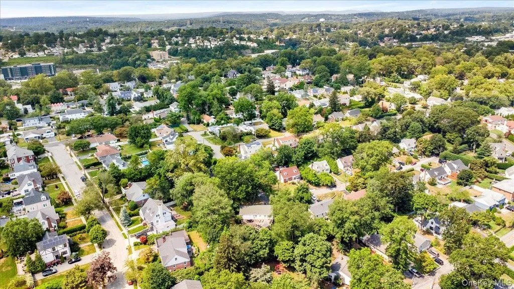 101 Cresthill Road Yonkers NY 10710