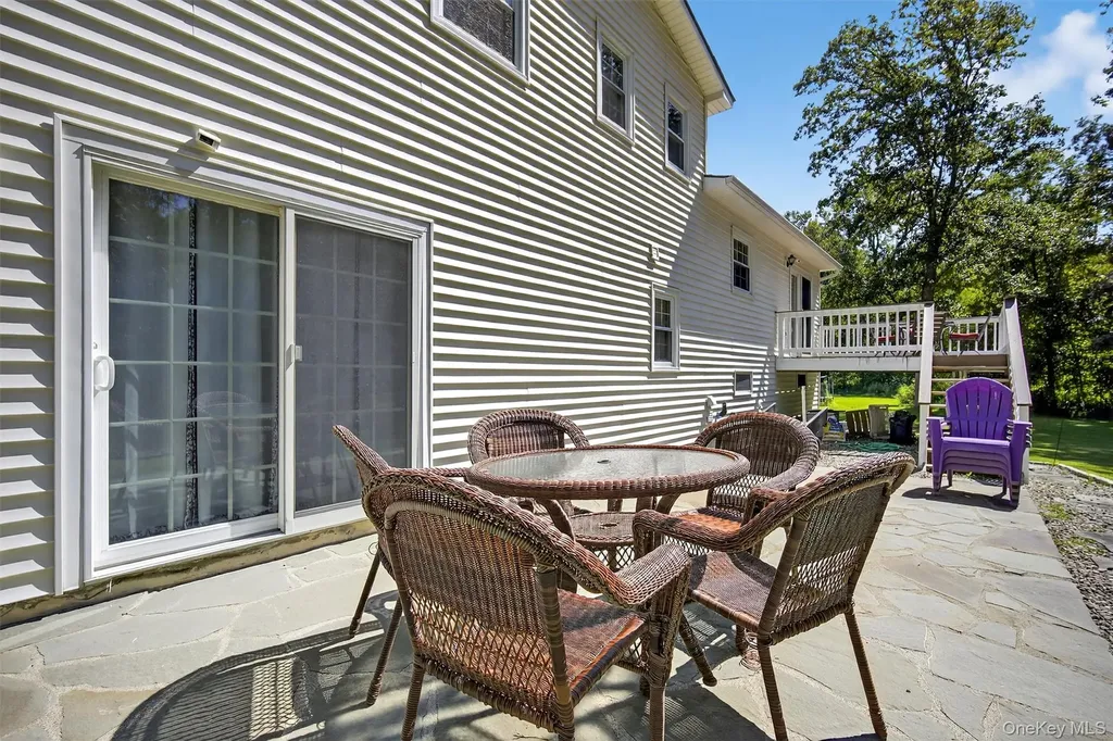 20 Pinebrook Loop Hopewell Junction NY 12533