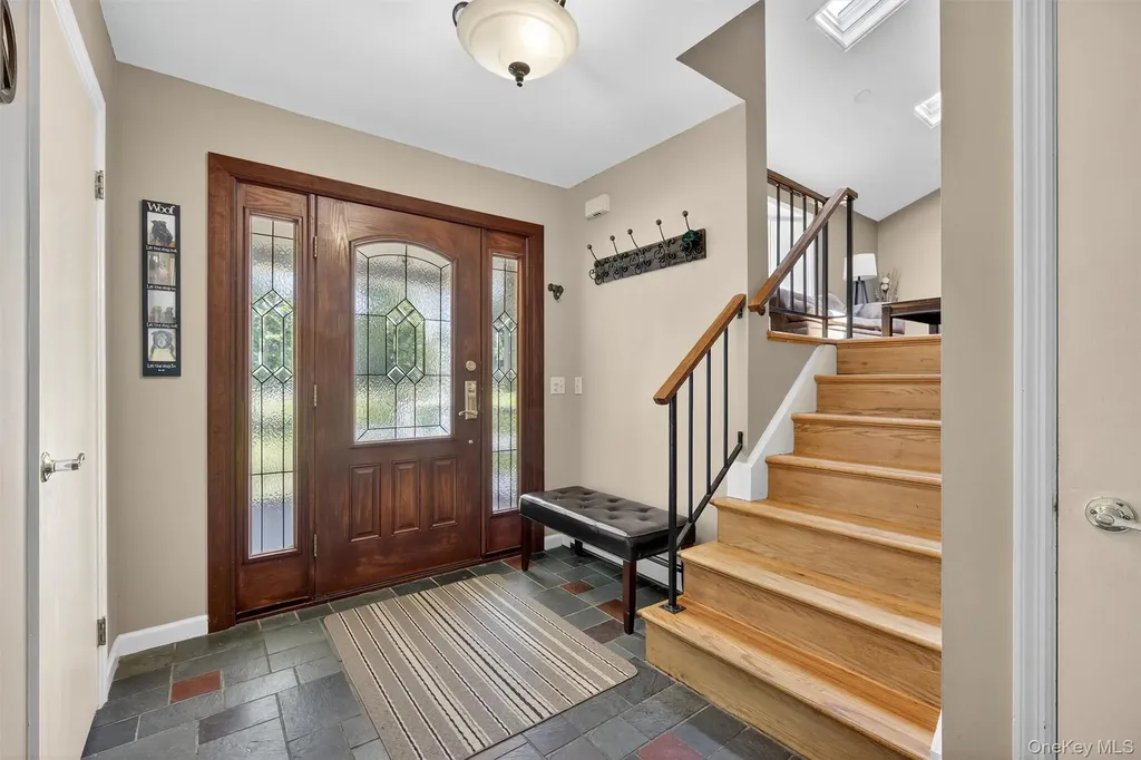 20 Pinebrook Loop Hopewell Junction NY 12533