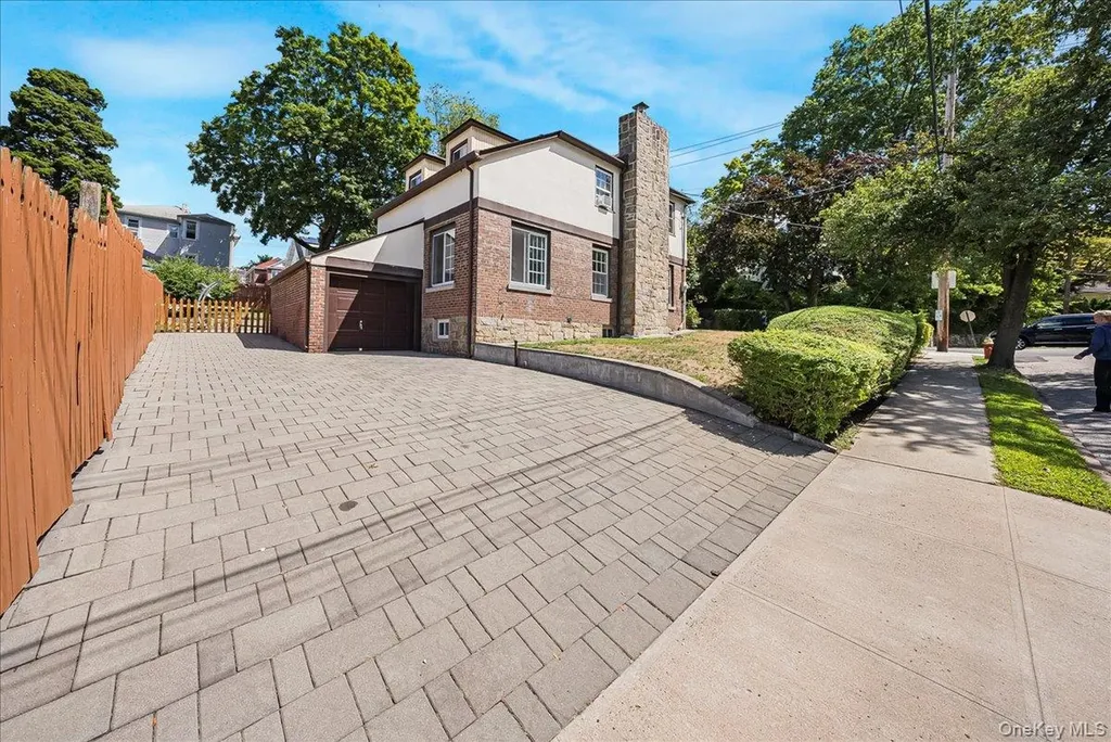 549 Park Avenue Yonkers NY 10703