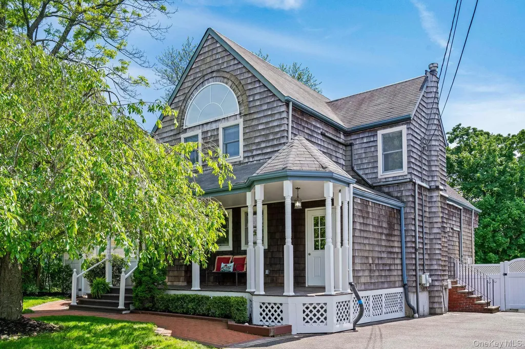 53 Irwin Place Huntington NY 11743