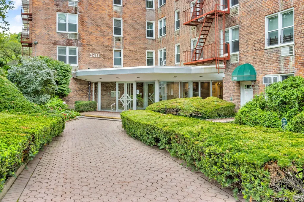 3901 Independence Avenue Bronx NY 10463