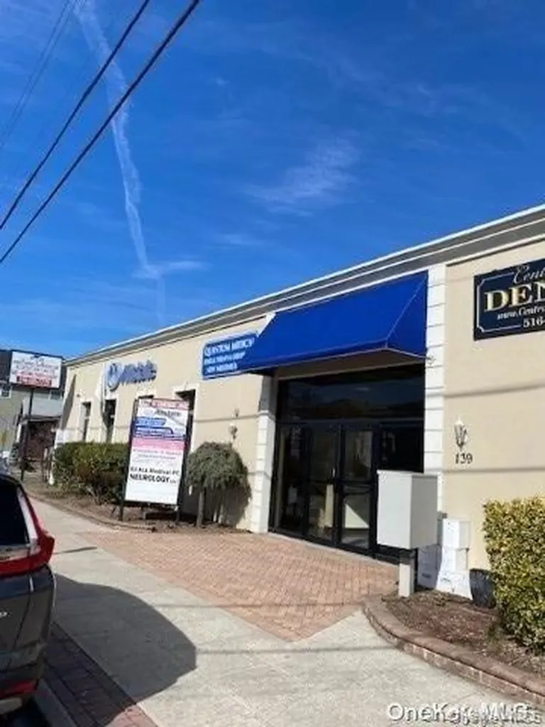 139 N Central Avenue Valley Stream NY 11580