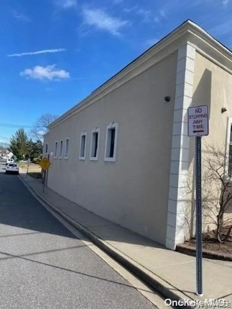 139 N Central Avenue Valley Stream NY 11580