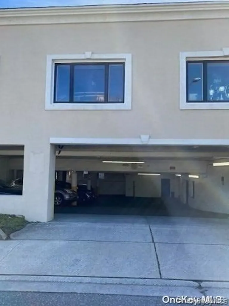 139 N Central Avenue Valley Stream NY 11580