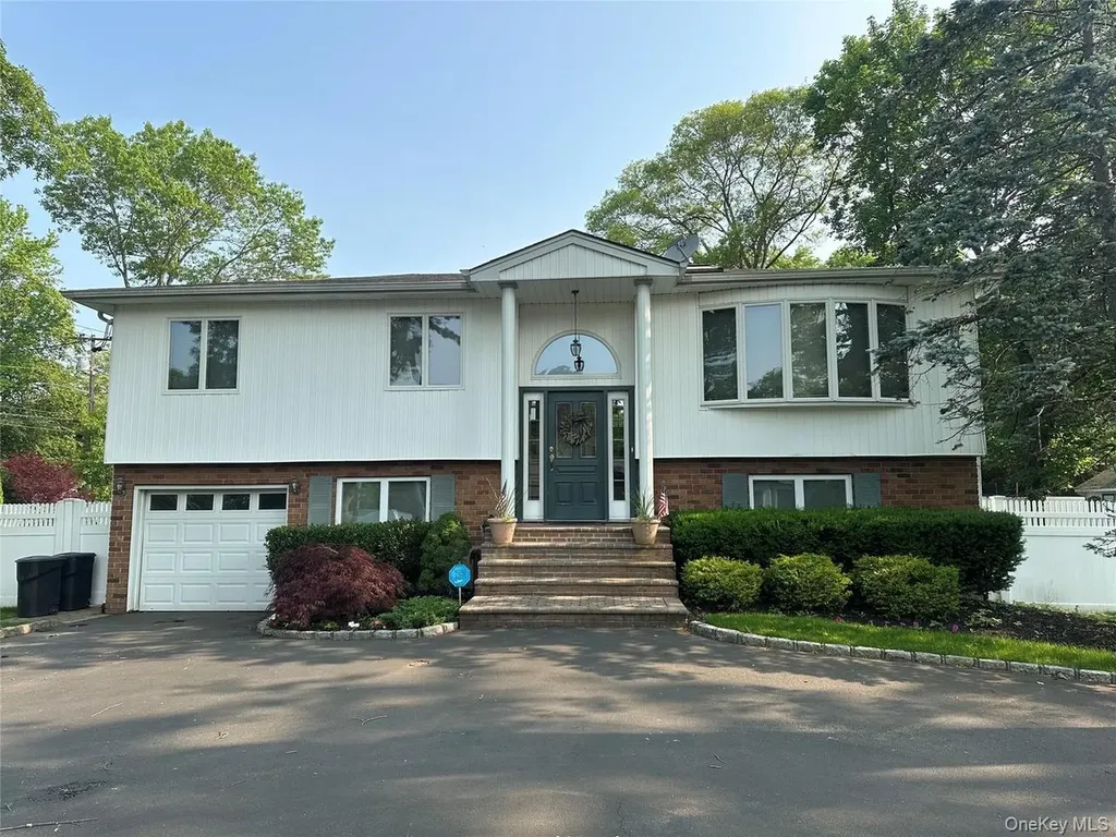 124 Dix Highway Dix Hills NY 11746