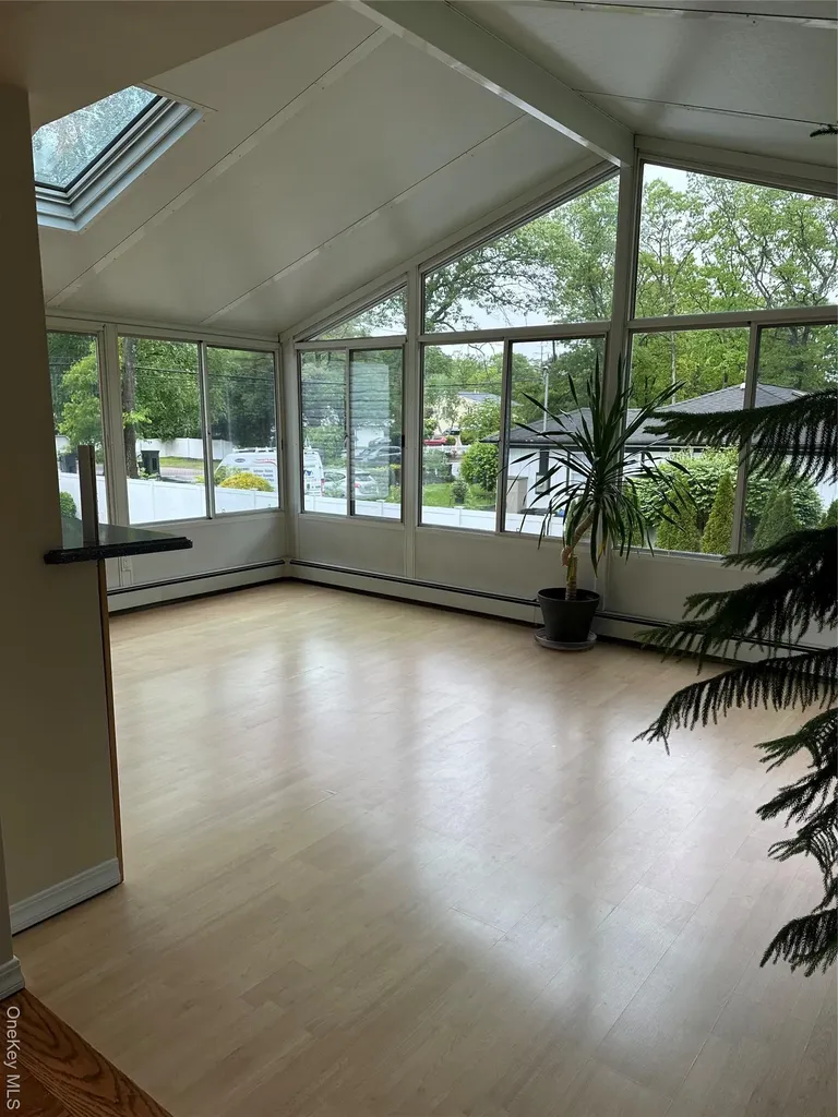 124 Dix Highway Dix Hills NY 11746