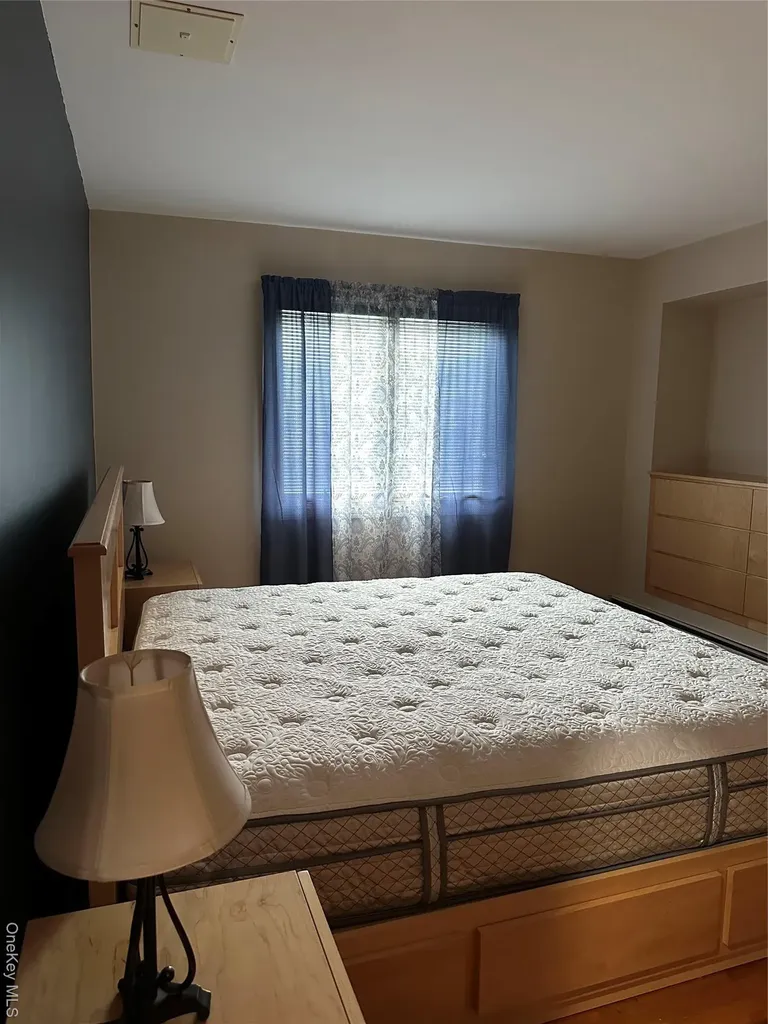 124 Dix Highway Dix Hills NY 11746
