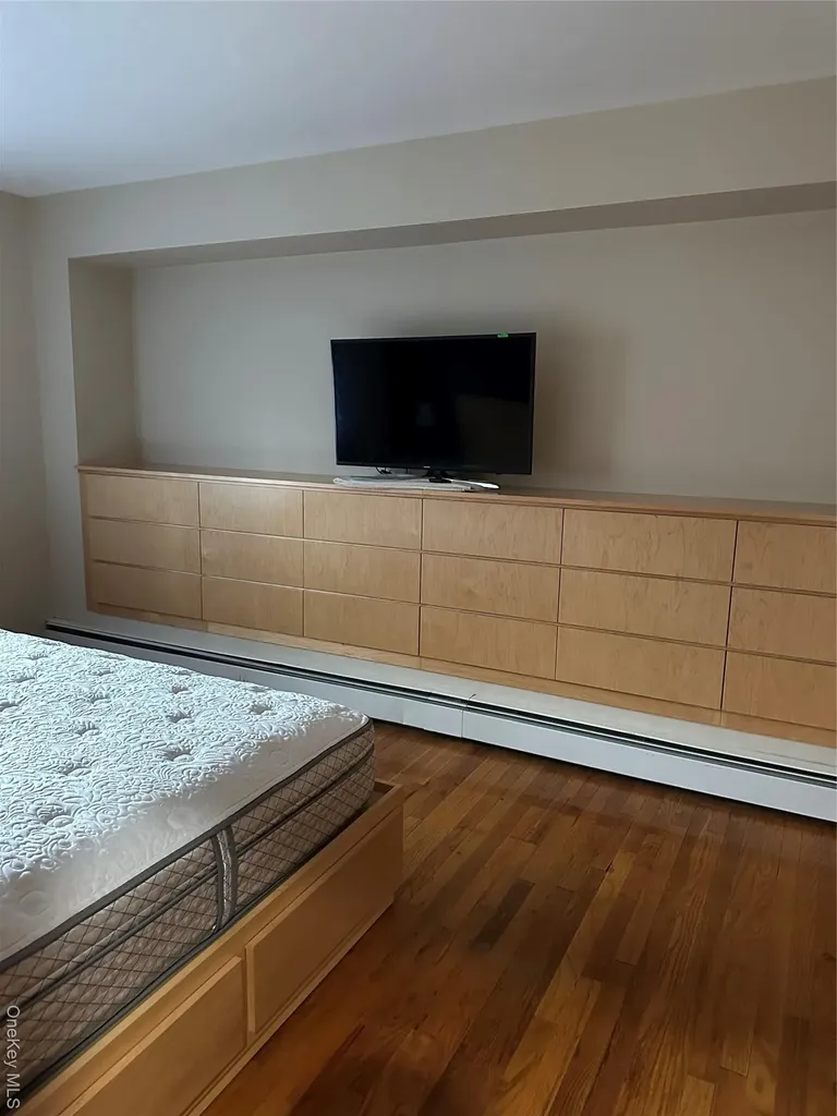 124 Dix Highway Dix Hills NY 11746
