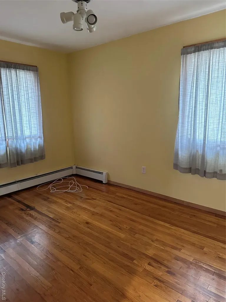 124 Dix Highway Dix Hills NY 11746