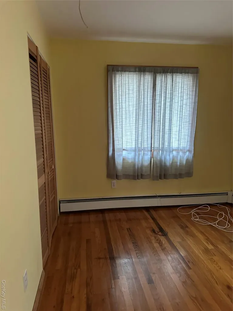 124 Dix Highway Dix Hills NY 11746