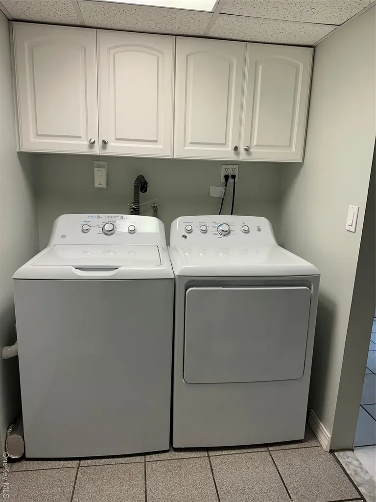 124 Dix Highway Dix Hills NY 11746