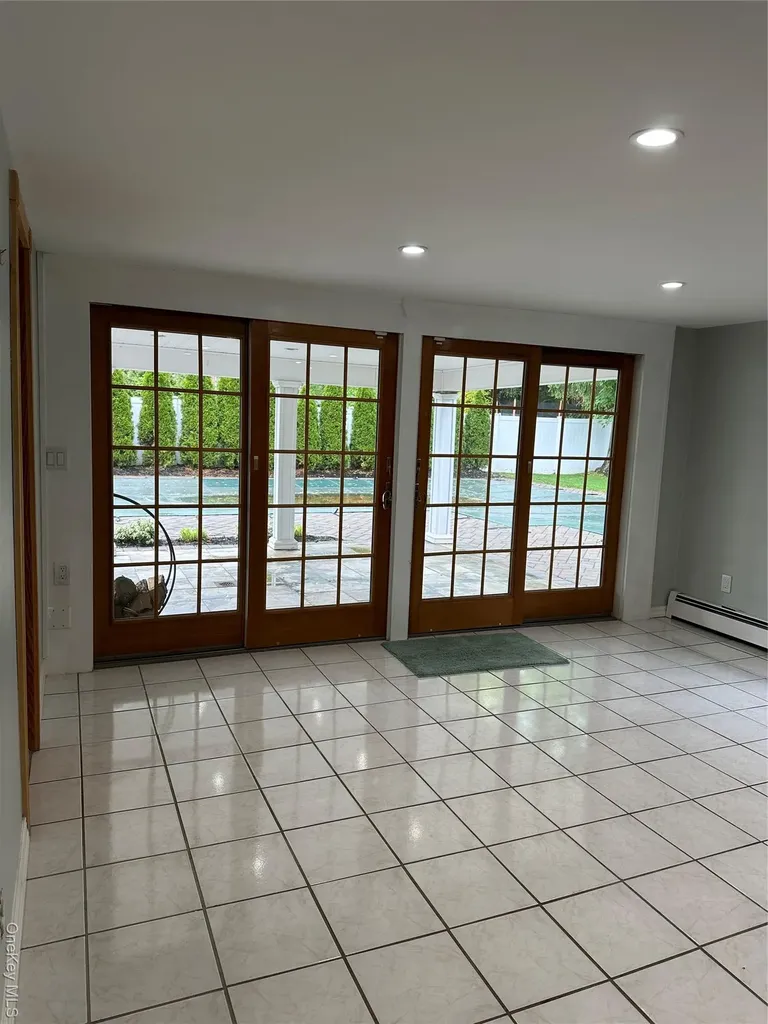 124 Dix Highway Dix Hills NY 11746