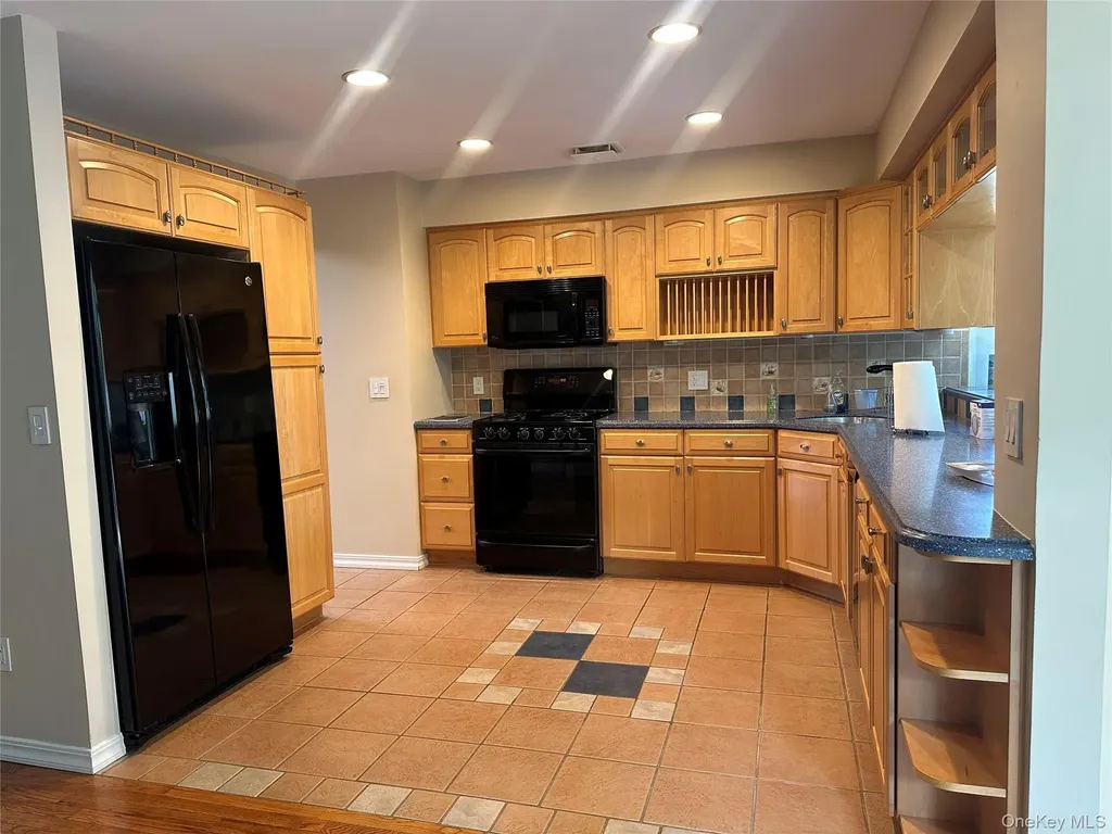 124 Dix Highway Dix Hills NY 11746