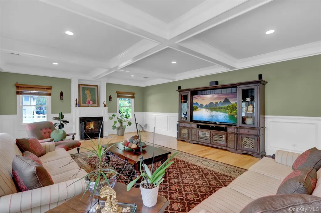 4 Middle Lane Jericho NY 11753