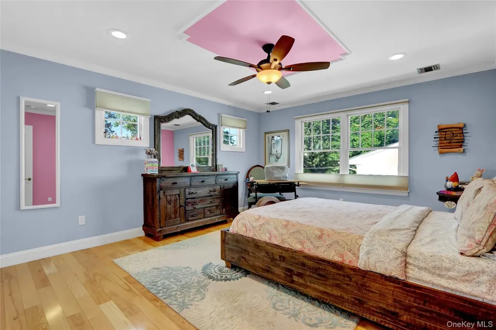 4 Middle Lane Jericho NY 11753