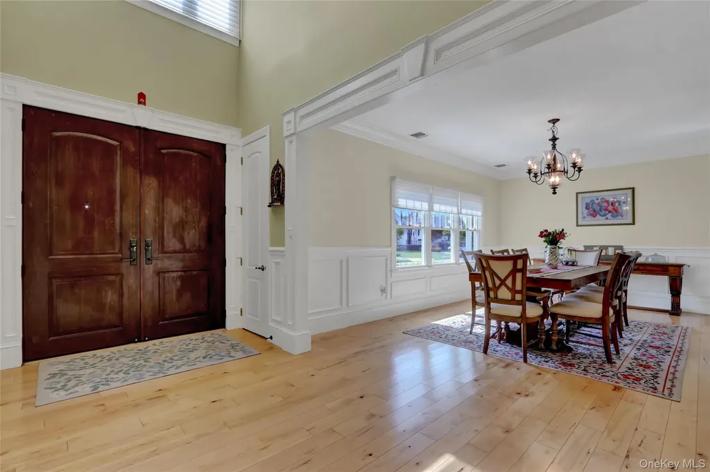4 Middle Lane Jericho NY 11753