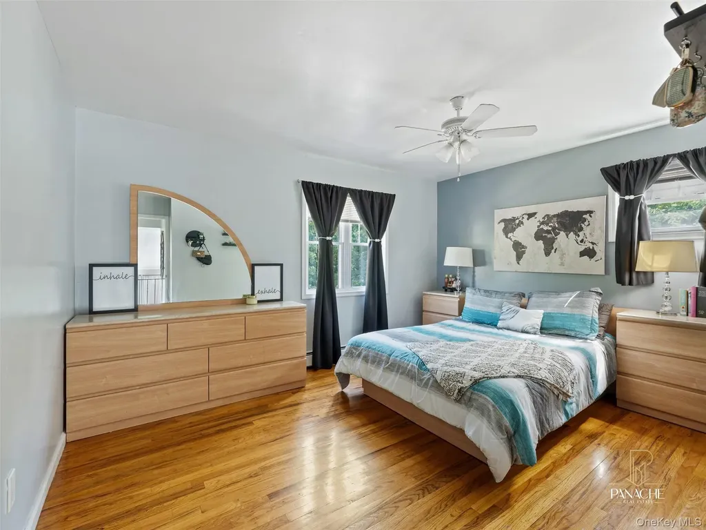 18 Shubert Lane Bethpage NY 11714