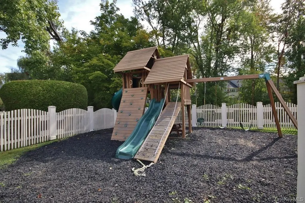 2807 Morgan Drive Carmel NY 10512