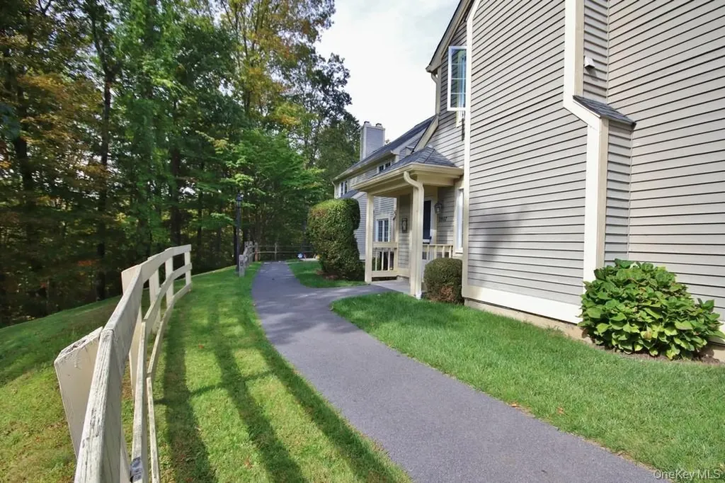 2807 Morgan Drive Carmel NY 10512