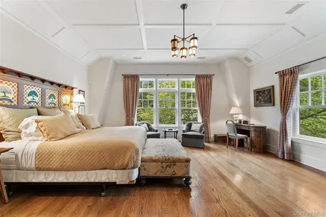 65 Garden Road Scarsdale NY 10583
