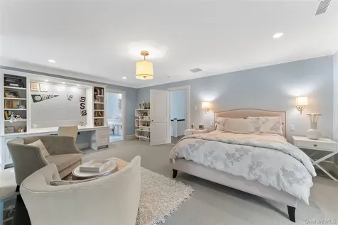 65 Garden Road Scarsdale NY 10583