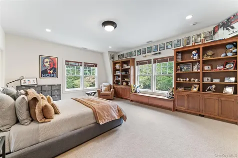 65 Garden Road Scarsdale NY 10583