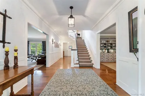 65 Garden Road Scarsdale NY 10583