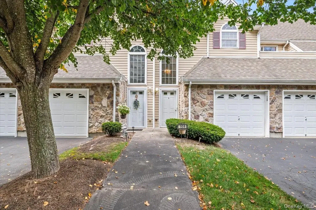 108 Joseph Lane Dix Hills NY 11746