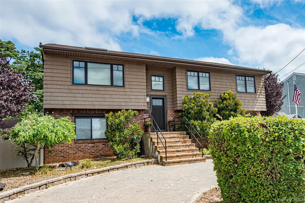 630 Shore Road Lindenhurst NY 11757