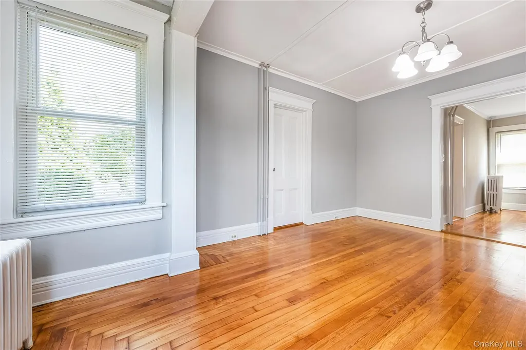 25 1st Street Islip NY 11751