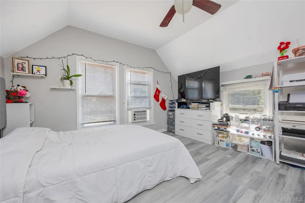 25 1st Street Islip NY 11751