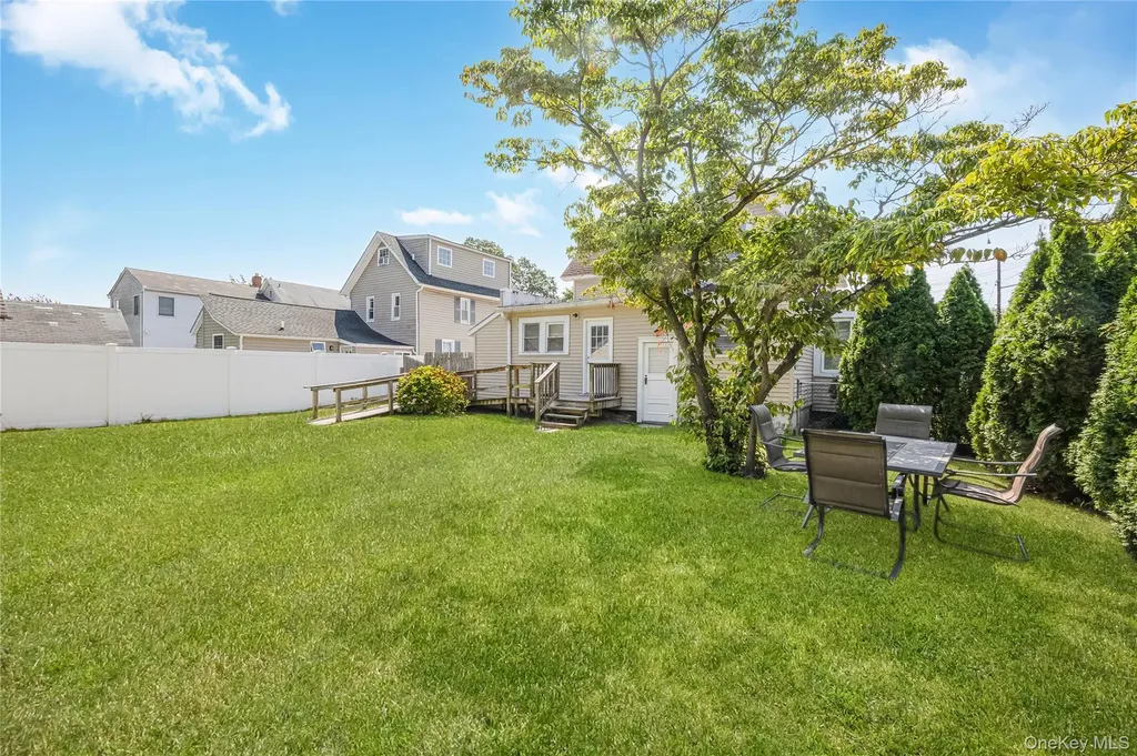 25 1st Street Islip NY 11751
