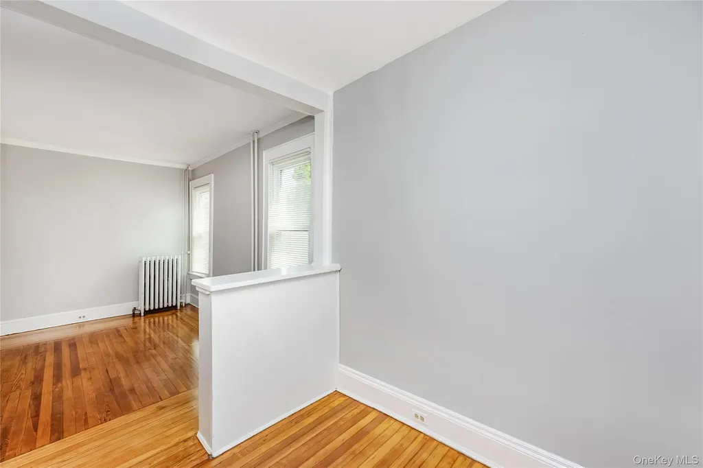 25 1st Street Islip NY 11751