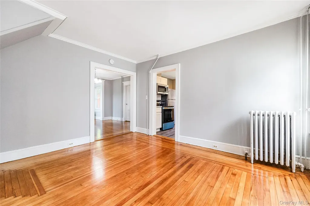 25 1st Street Islip NY 11751