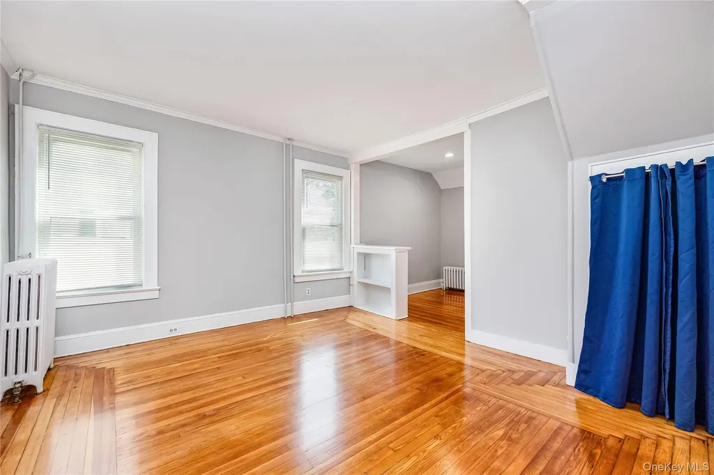 25 1st Street Islip NY 11751