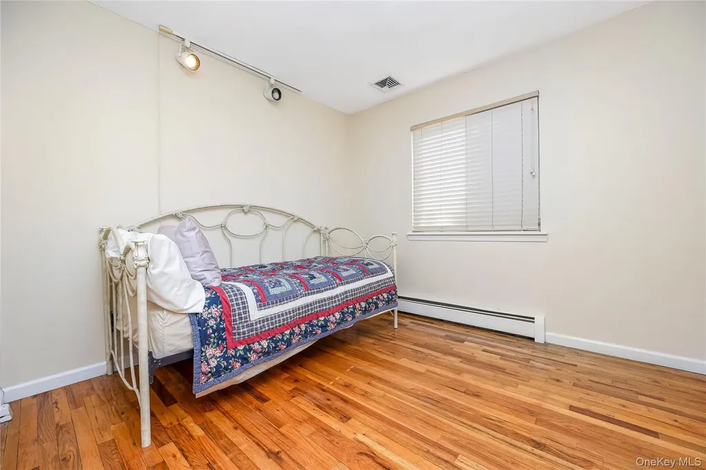 1340 Spur Drive S Islip NY 11751