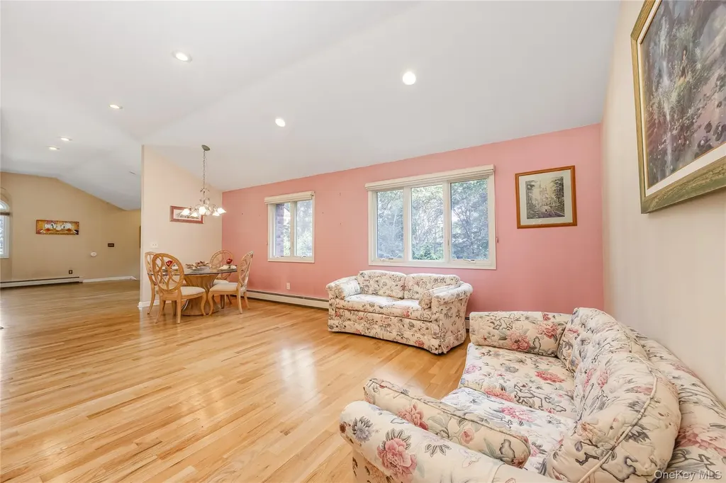 1340 Spur Drive S Islip NY 11751