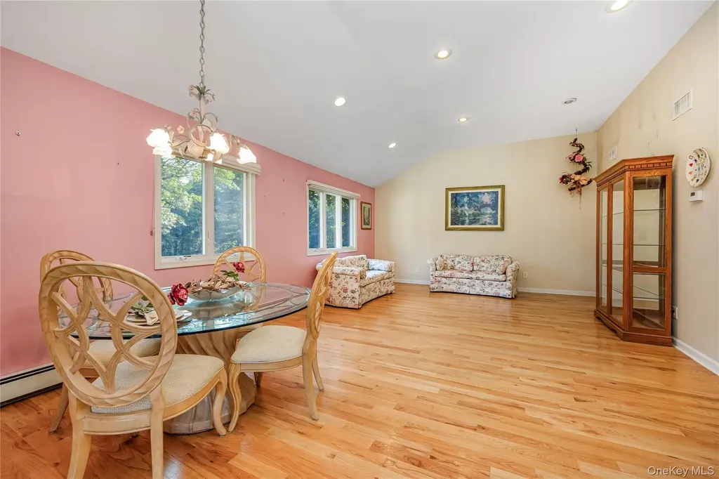 1340 Spur Drive S Islip NY 11751