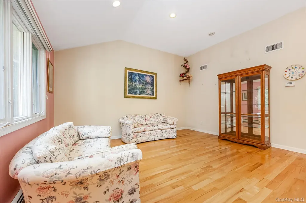 1340 Spur Drive S Islip NY 11751