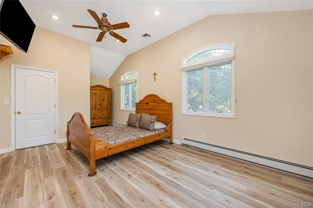 1340 Spur Drive S Islip NY 11751