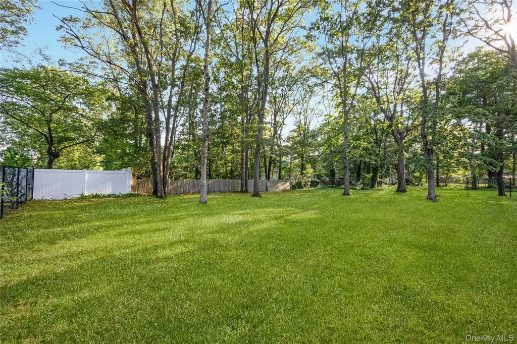 1340 Spur Drive S Islip NY 11751