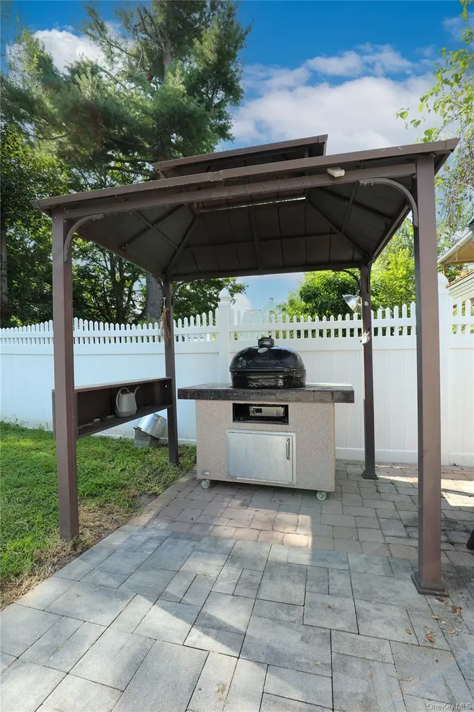 159 Smith Avenue Kingston NY 12401