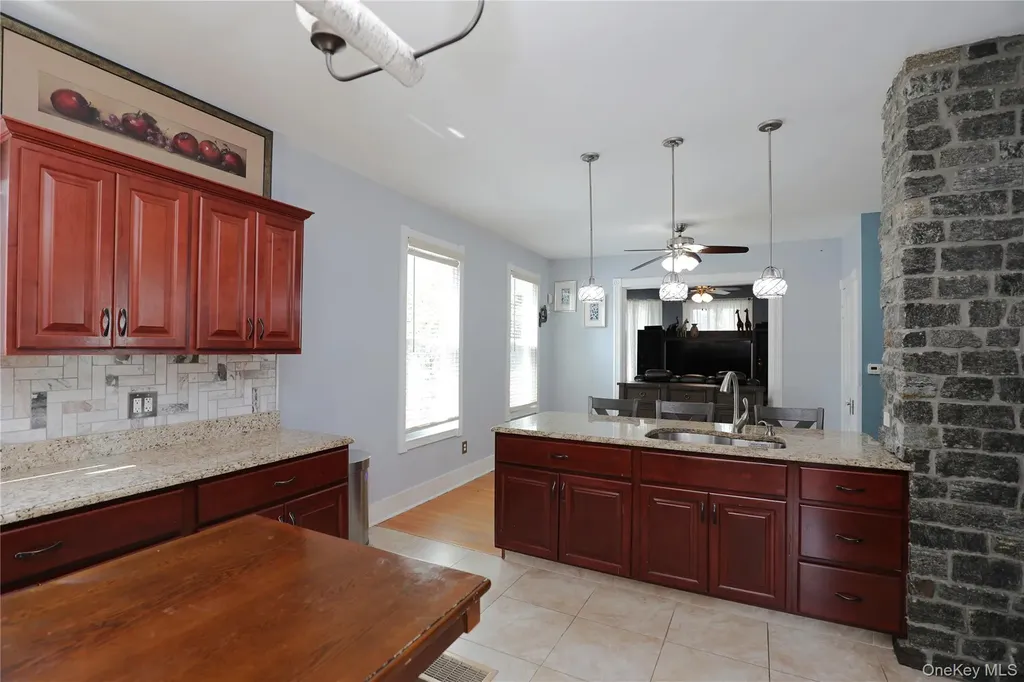 159 Smith Avenue Kingston NY 12401