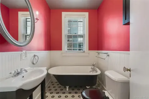1069 Washington Avenue Pelham NY 10803