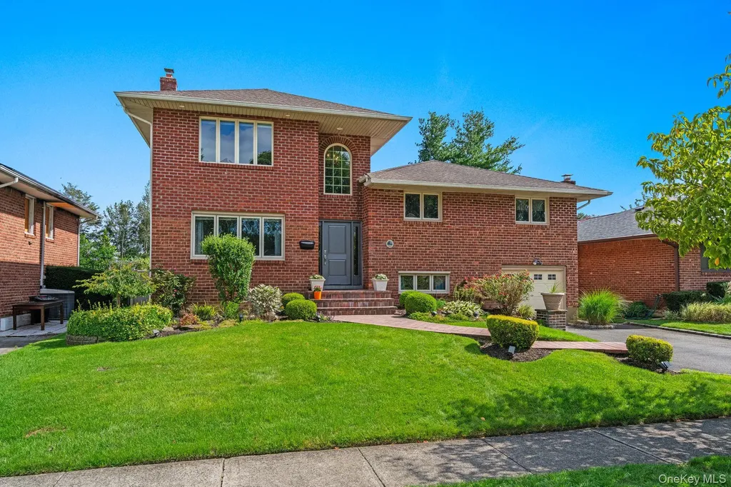 114 Seaman Road Jericho NY 11753