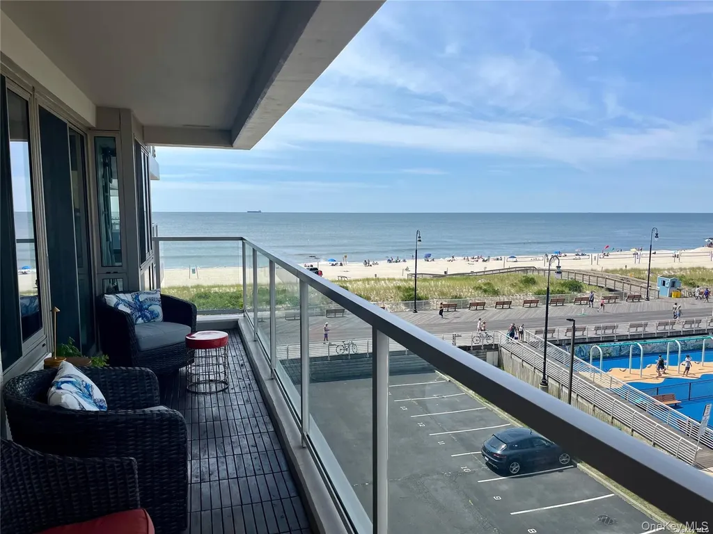 170 W Broadway Long Beach NY 11561