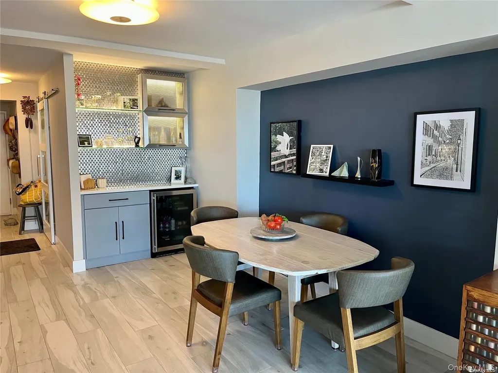 170 W Broadway Long Beach NY 11561