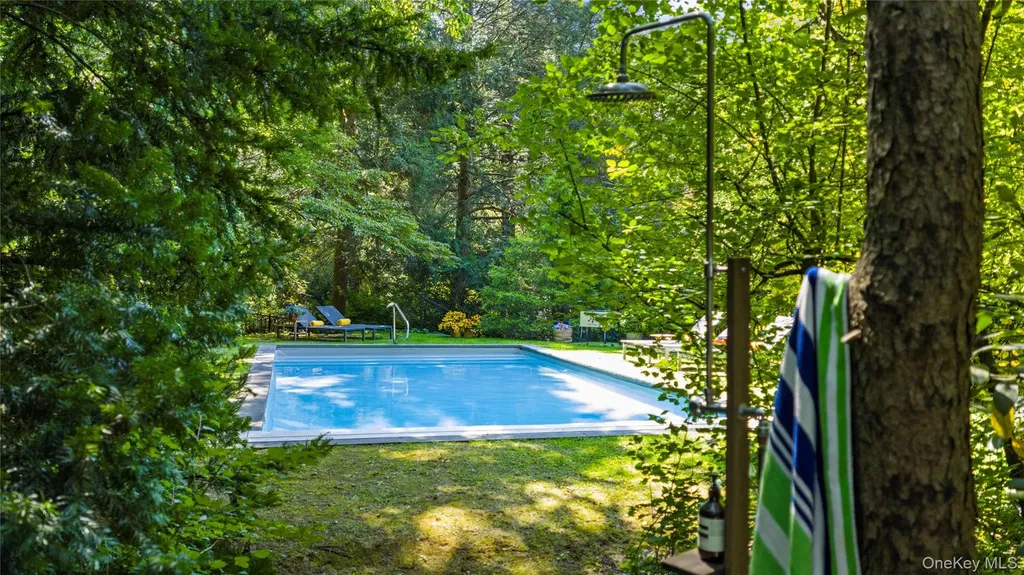 20 Lewis Road Irvington NY 10533