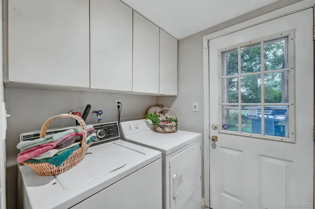 16 Delmar Lane Commack NY 11725